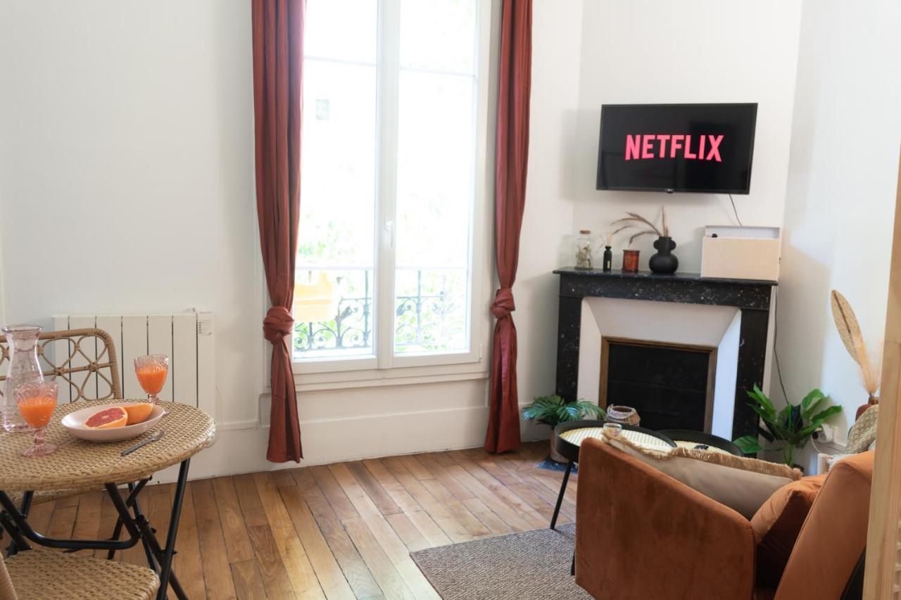 Cosy Et Comfort Studio Equipe A Clichy 5 Min Metro エクステリア 写真